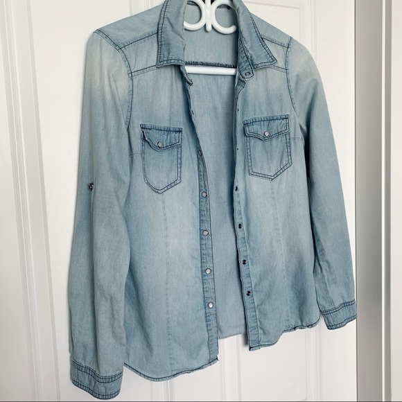 •CHOCOLATE USA• Size M Chambray / Light Jean Shirt - Picture 2 of 7